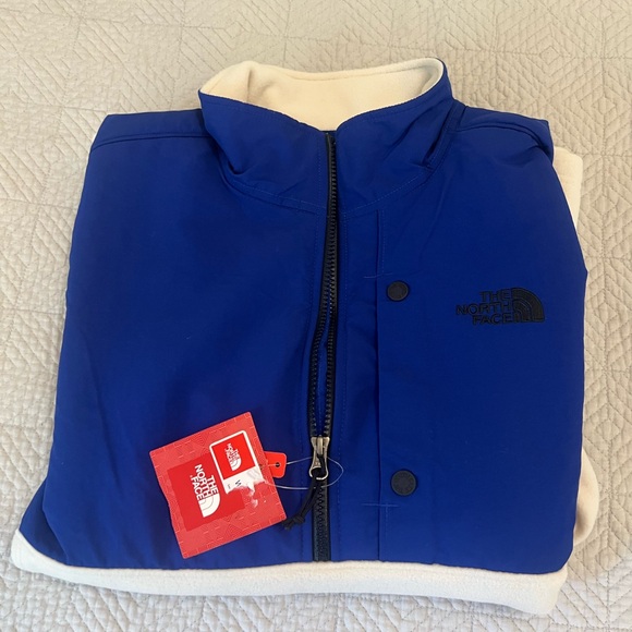 The North Face Blue and White Fleece Jacket - Picture 6 of 8